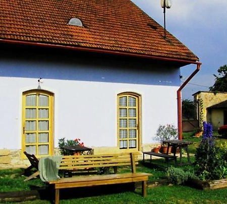 Dvur V Borovne Apartment Borovná Exterior foto